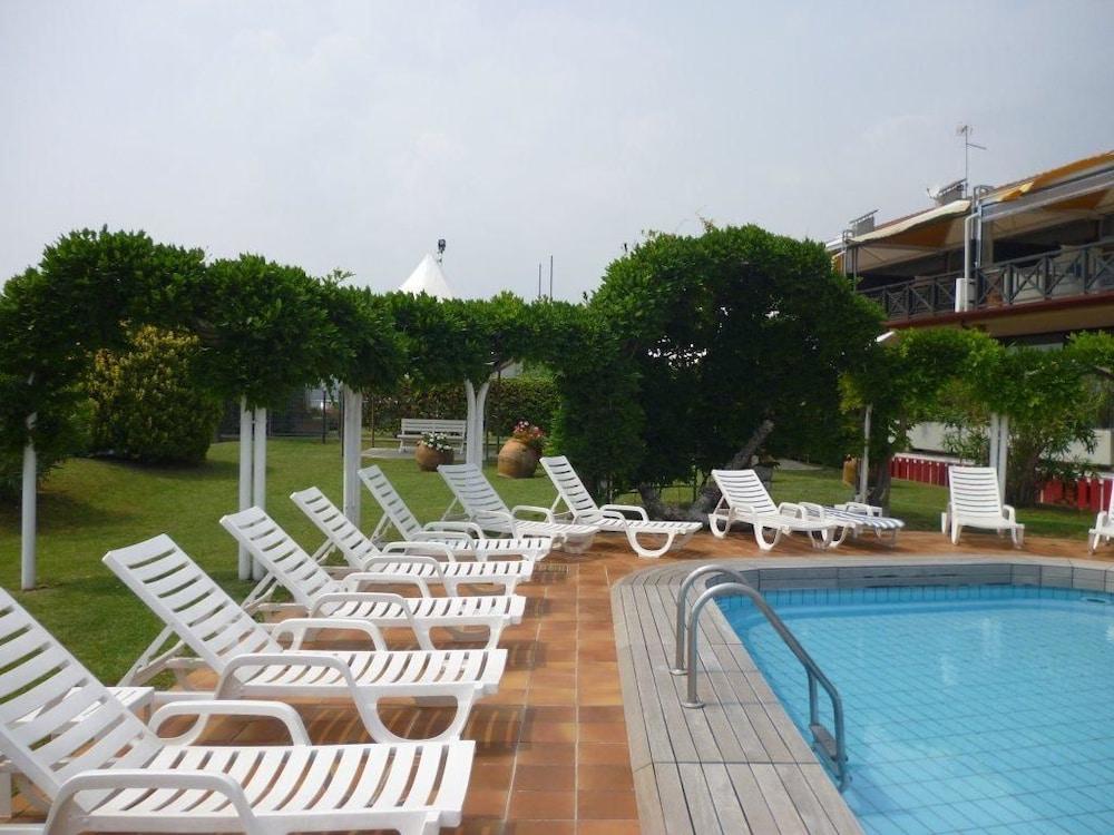 Hotel Marina Uno Lignano Sabbiadoro Eksteriør billede